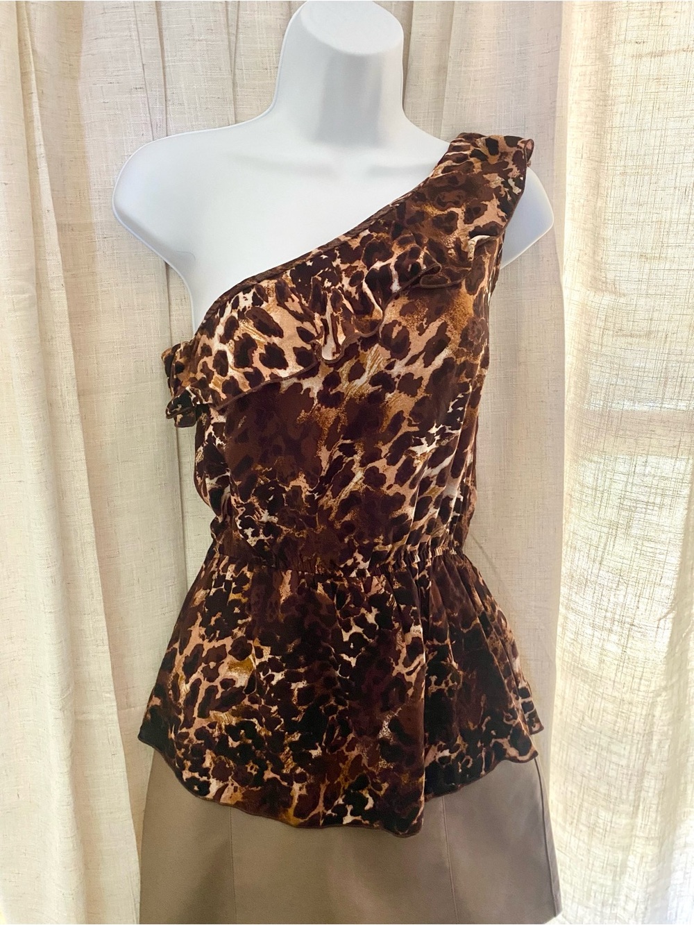 VTG Y2K Hot Tempered One-Shoulder Brown Leopard Print Peplum Camisole